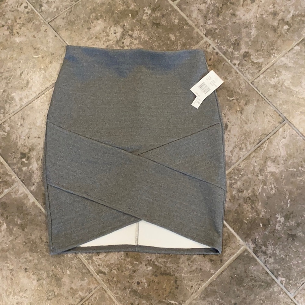 NWT Joe B gray pencil skirt